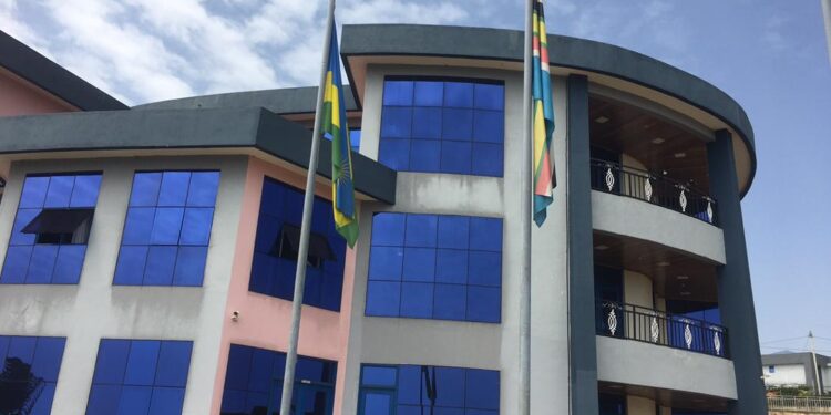 Urukiko rwategetse ko abasore baregwa kwica mugenzi wabo”mu bukwe” bafungwa