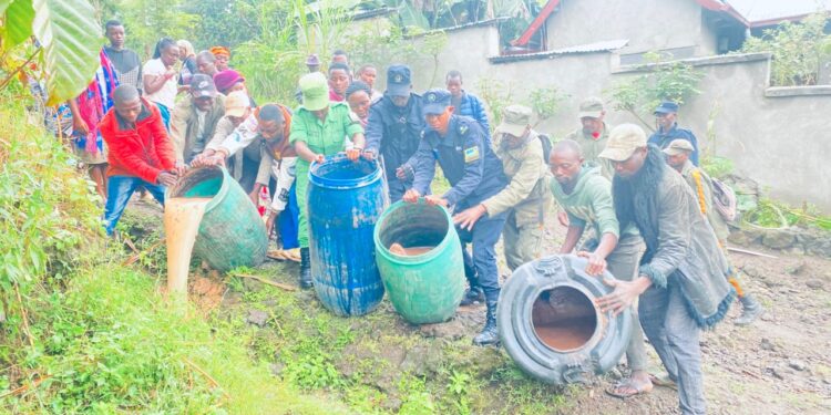 Musanze: Babiri bafatanywe inzoga yiswe ‘Muhenyina’