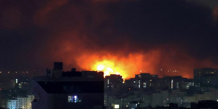 Intambara ya Iran: Amakuru Mashya n’Ingaruka ku Karere